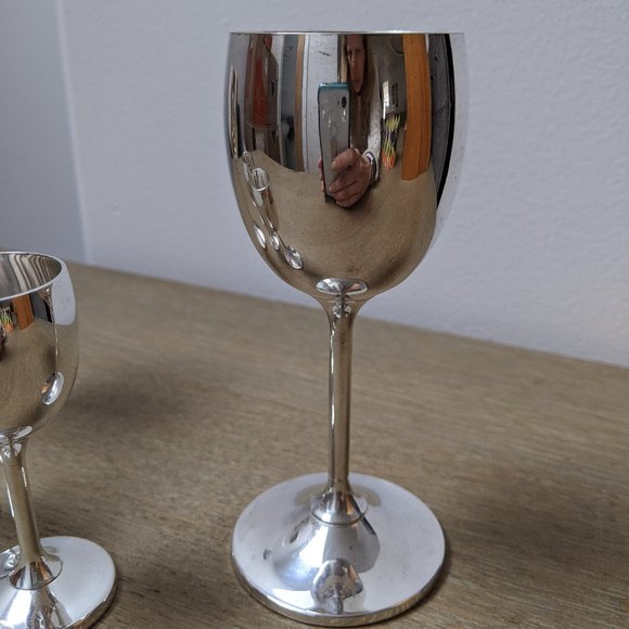 Set of 4 Vintage Wine and Cordial Glasses - Picture 5 of 13
